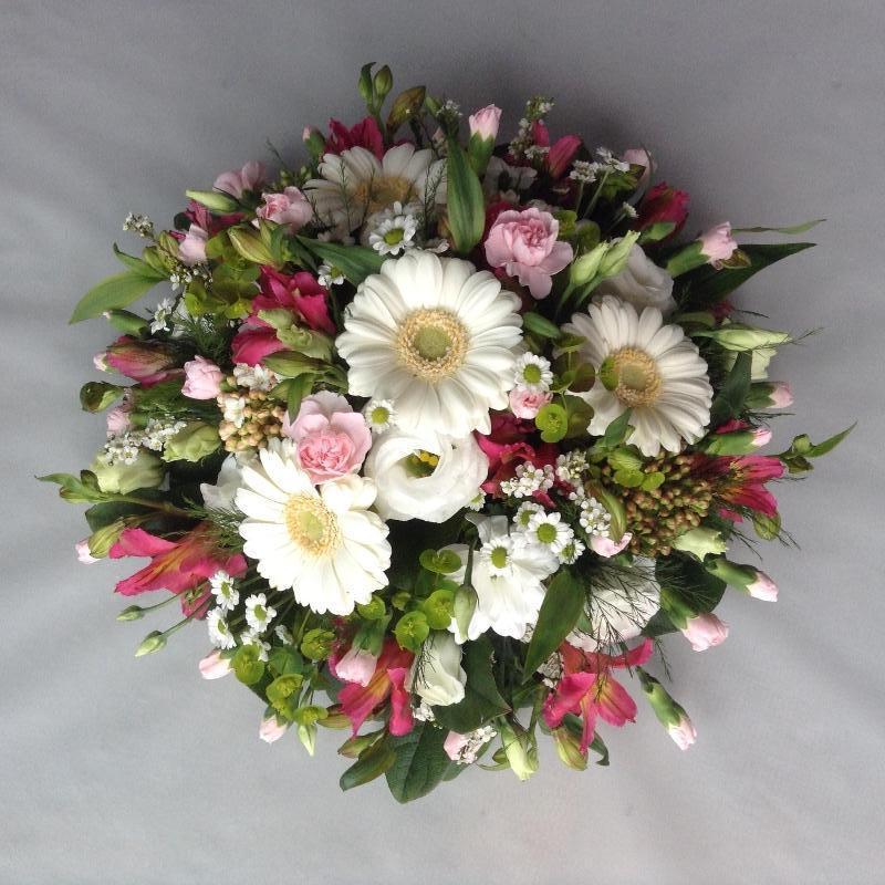 Traditional posy arrangement in Pink