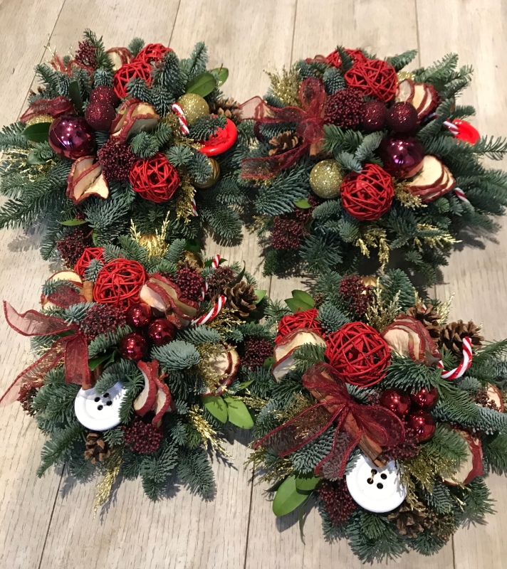 Christmas wreaths deals for graves