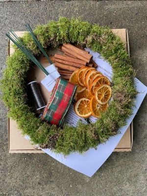 DIY Wreath Kit Tartan