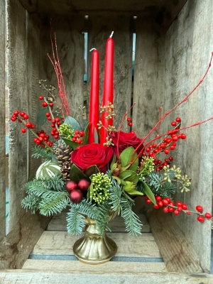 Noel table arrangement