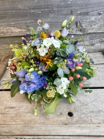 Compostable posy on moss