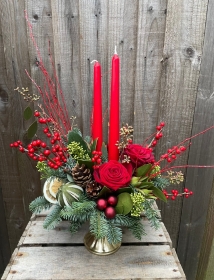 Noel table arrangement