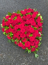 Red rose heart